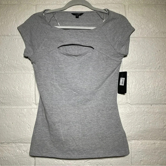NWT-GUESS gray women's top Size: M - Picture 1 of 7